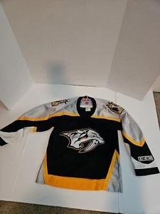 Vintage NHL Nashville Predators Hockey SIGNED CCM Jersey Youth Size S/M READ - Picture 1 of 14