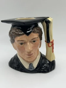 Royal Doulton Character Jug Toby Jug The Graduate 6916D 1991 - Picture 1 of 3