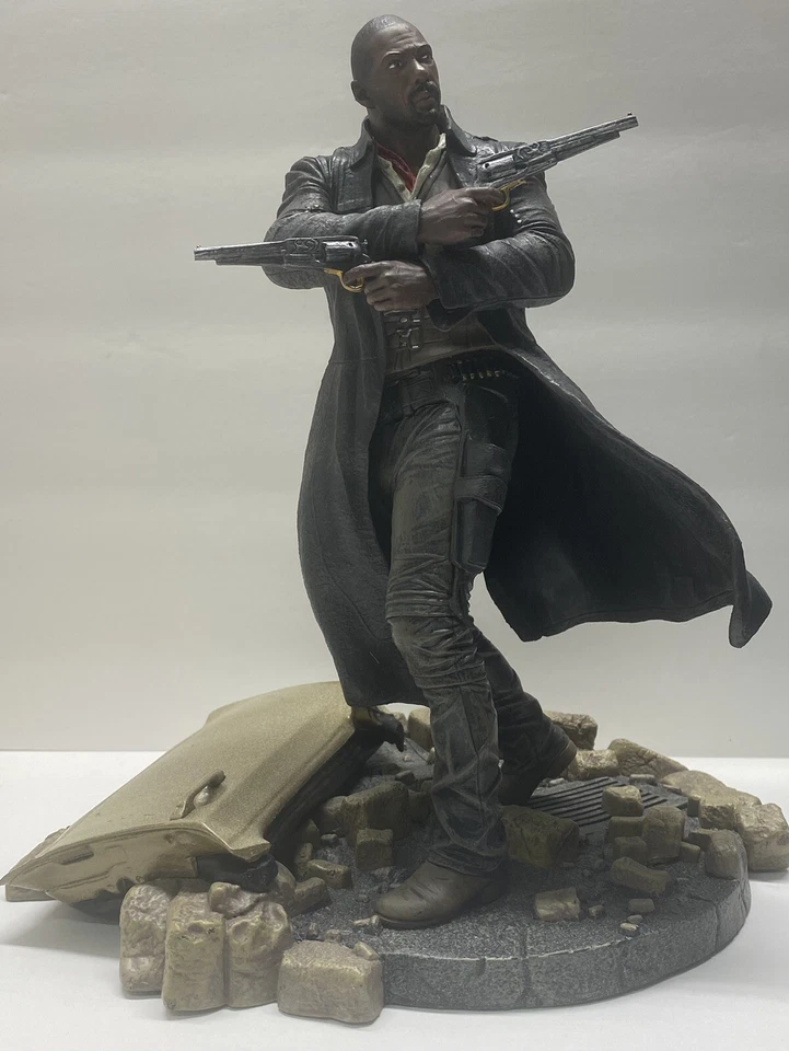 The Dark Tower The Gunslinger PVC Gallery Statue Figure Diamond Select Roland - Image 1 of 4