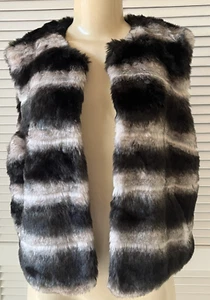 TAHARI Arthur S. Levine Womens Size M Chinchilla Faux Fur Vest Black Grey Stripe - Picture 1 of 22