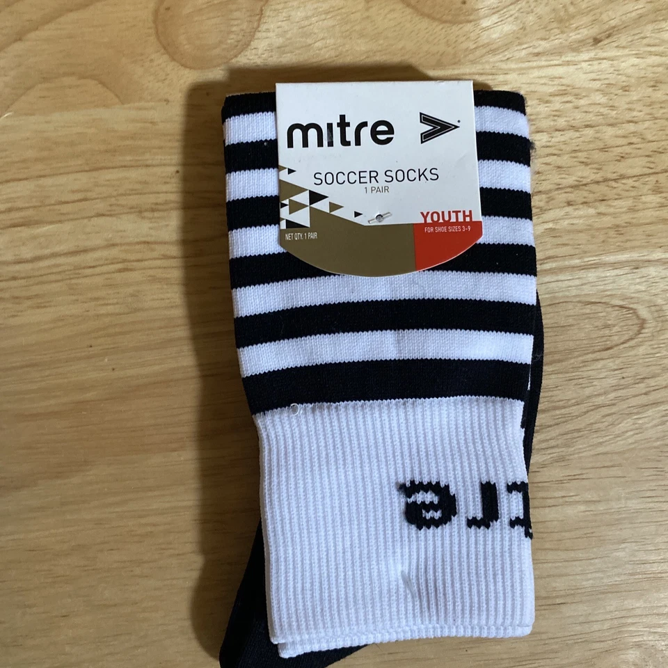 1 Pair Mitre Striped Soccer Socks Black & White Youth Size 3-9