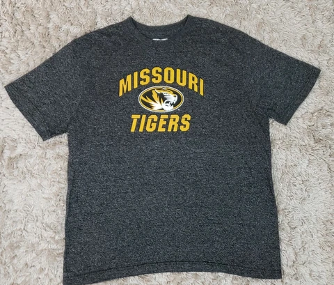 Missouri Tigers Section 101 Majestic Mens Short Sleeve Crew Neck TShirt Size XL Cover