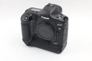 Canon EOS 1D Mark II 8.2MP Digital SLR Camera Body , manual, and AC plug- Black - Picture 1 of 13