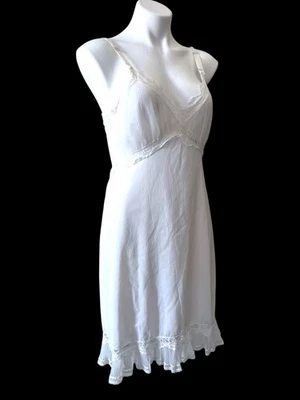Vtg Aristocraft by Superior Slip Dress Sz 38 Pleated Cups 60s Lace white Nylon - Image 1 of 4
