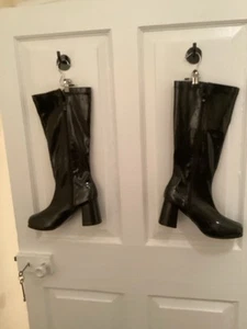 Boots. Go Go.Block Heel knee Boots. Patent leather. - Picture 1 of 8