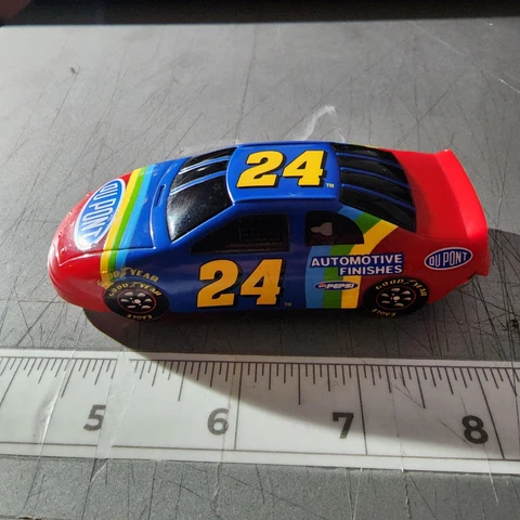 NASCAR FAN FUELER - JEFF GORDON #24 DUPONT 3 IN 1 MAGNETIC BOTTLE OPENER Cover