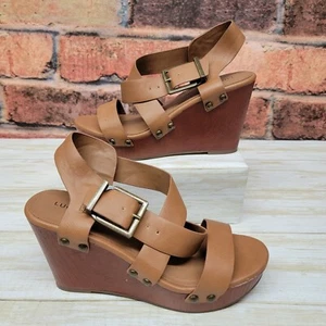 Lucky Brand Damen-Sandale Größe 6,5 M Muriela Keilabsatz Plateau Fersenriemen - Bild 1 von 8
