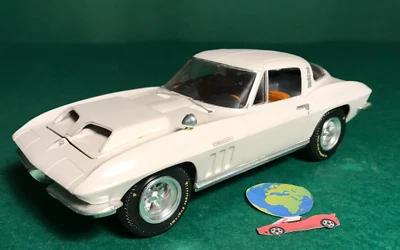 Chevrolet Corvette (in plastica), modello in scala 1:24-1:25, (769), vintage - Immagine 1 di 4