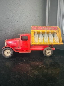 Camion consegna acciaio pressato Coca-Cola Metalcraft vintage anni 30 con bottiglie raro - Foto 1 di 9