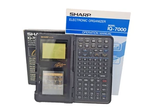 Sharp IQ-7000 Organizador Electrónico Asistente PDA - Raro Coleccionable 1989 - Nuevo Abierto - Imagen 1 de 23