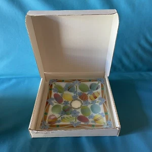 NUEVO EN CAJA ~ PEGGY KARR ART GLASS 13" CUADRADO "HUEVOS DE PASCUA" PLATO CUADRADO PROFUNDO - Imagen 1 de 4