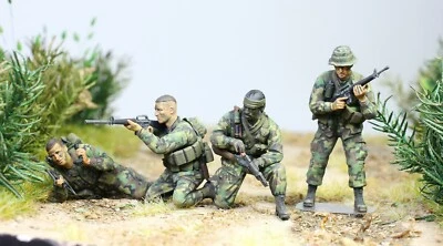 (Pre-Order) US Marines Recon team (04 figures) Vietnam war 1:35 Pro Built Model - Image 1 of 4