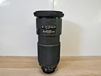 Nikon ED AF Nikkor 80-200mm f 1:2.8 D Internal Zoom Lens - Image 1 of 4