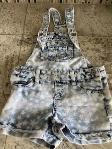 Girls 5T Denim Shorts Overalls Squeeze Premium Holiday Outfit Stars Sz 5 - Picture 1 of 3