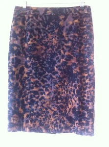 M&S WOMAN AMBER AND BLACK ANIMAL PRINT PENCIL SKIRT SIZE 8 BNWOT - Picture 1 of 3
