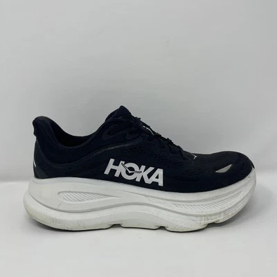 Hoka One One Bondi 9 女式 7 码 D 码跑步鞋黑色白色运动鞋 — 第 1/4 张图片
