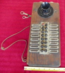 Vintage Sprechanlage Eiche Schrank Conn. Tel. & Elec. Co., Meriden, Conn. 16 KNÖPFE - Bild 1 von 10