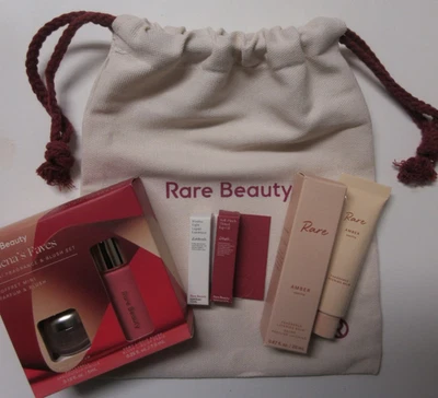 Juego de belleza raro Selenas Faves EDP Mini 0,16 oz + rubor + bálsamo en capas de vainilla + Foto 1 de 4