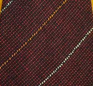 CRAVATTA LANA UOMO VINTAGE ANNI 30 40 REGAL HOMESPUN ~ ROSSA E NERA ~ A RIGHE ~ 47" - Foto 1 di 3