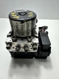 2007 - 2009 Jeep Patriot Compass ABS Antilock pump brake module OEM P05105590AG - Picture 1 of 13