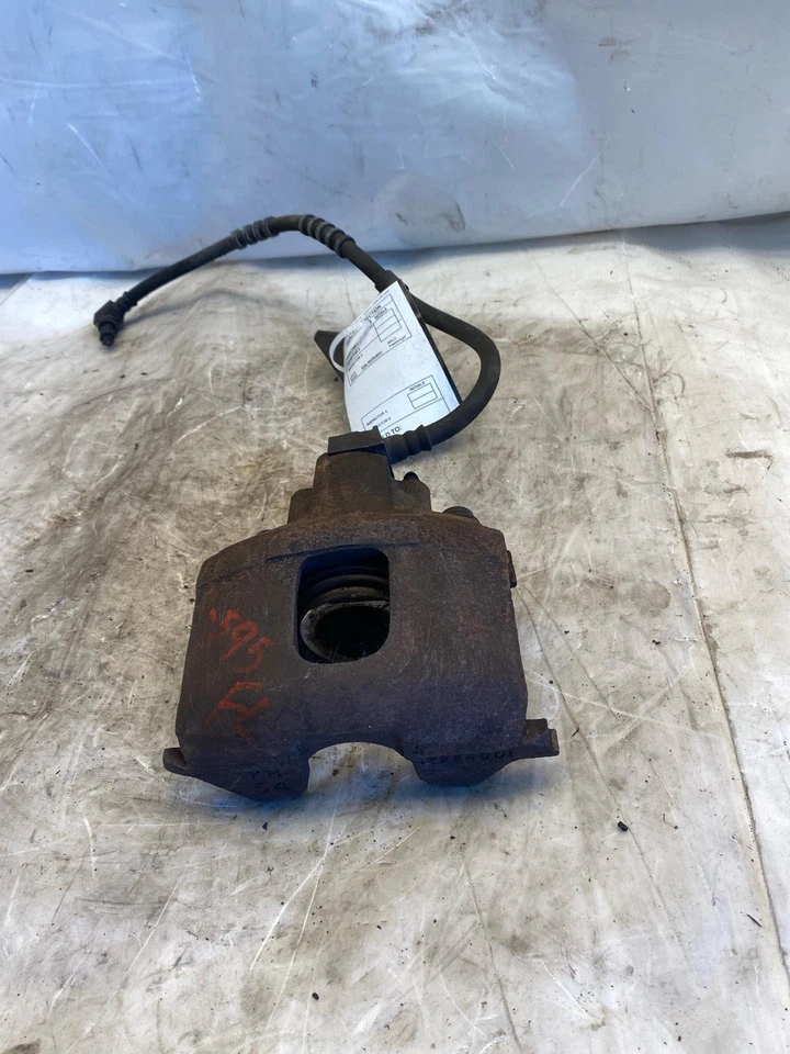 Pinza de freno de disco delantera izquierda Chrysler Lebaron 1991-1994 3,0 L lado del conductor izquierda Foto 1 de 4