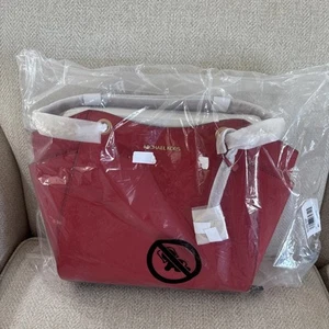 Michael Kors Jet Set Travel Large Bright Red Shoulder Chain Tote Bag Brand New - Picture 1 of 8