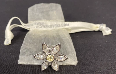 Flor de cristal de Swarovski con corbata central amarilla con bolsa Foto 1 de 4