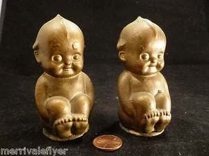 Salero y pimentero Kewpie vintage RARO metal dorado hecho en Japón años 20 30 - Imagen 1 de 8