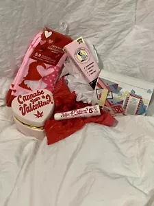 Valentines Ceramic Netflix & Chillum!! Love Hearts Stash Box, Pipe Pink Papers - Picture 1 of 8