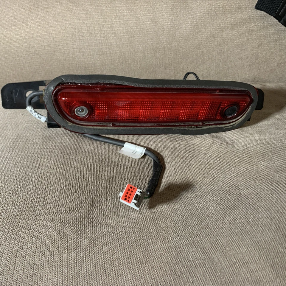 Chrysler 300 300S 2011 2012 2013 2014 tercera luz de freno cámara de reversa 68354574AA Foto 1 de 4