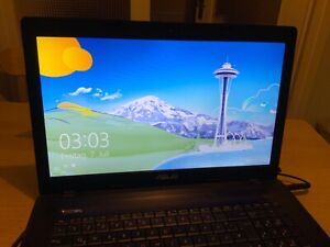 (28) ASUS Laptop mit Logitech-Maus und Windows 8 ( evtl. Mit Netzteil ) !