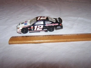 1999 HOT WHEELS Toy Car NASCAR Mobil 1 - #12 RYAN NEWMAN - Picture 1 of 6