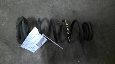 Muelle helicoidal trasero usado se adapta a: Fiat 500 2017 trasero 4 puertas grado A Foto 1 de 4