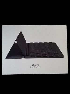 Apple Smart Keyboard for iPad Pro, (7th Gen) and iPad Air (3rd Gen) MPTL2LL/A - Image 1 of 3