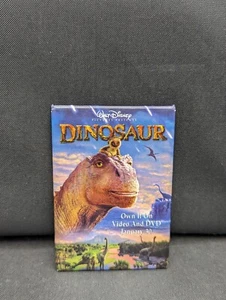 Dinosaur Promotional Movie Pin Disney 2001 - Picture 1 of 2