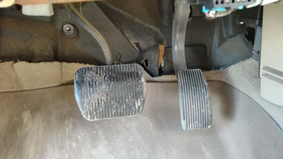 Lincoln Navigator 2008 conjunto de pedal de freno y gasolina transmisión automática Foto 1 de 2