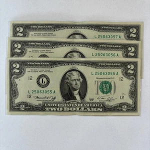 Consecutive 1976 $2 Two Dollar Bill Federal Reserve Note Lot of 3 Crisp - Picture 1 of 7