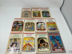 Lot of 11 Choose Your Own Adventure Books from the 1980s CYOA - Foto 1 di 13