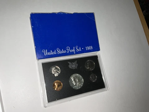 1969-S U.S. Mint Proof Set Cover