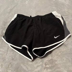 Nike Running Shorts Girls Size Small - Picture 1 of 2