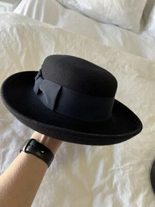 Women's Scala Rolled Brimmed Hat 100% Wool USA Black~ Navy Blue Ribbon - Picture 1 of 10