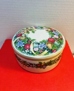 Mikasa Christmas Bouquet Trinket Candy Dish Gold Trim Original Box  - Picture 1 of 6