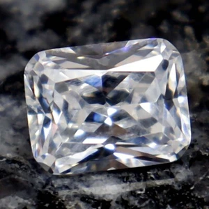 Diamante Americano Sintético 9.80 Ct Esmeralda D VVS1 Calidad Certificado GIE 1207 - Imagen 1 de 6