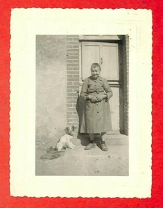 VIEILLE FEMME & SON CHIEN / PHOTO AMATEUR - Picture 1 of 1
