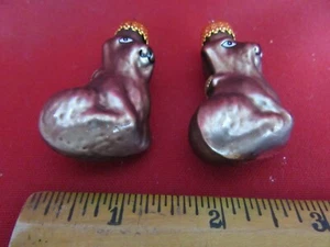 476. Set of 2 Small Mini Dog Glass Christmas Ornaments Brown with Gold Bow - Picture 1 of 5