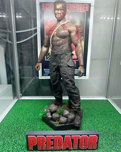 Predator logo display s Predator series horror Studio - Picture 1 of 15