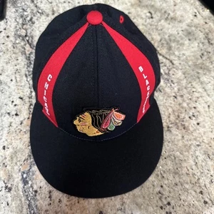 Chicago Blackhawks Mitchell & Ness Black & Red Fitted 7 1/2 Wool Blend Cap Hat - Picture 1 of 9