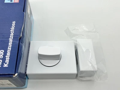 Basi KS 500 Kasten Tür Zusatzschloss 45mm Dornmaß weiß - Bild 1 von 2