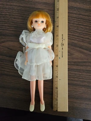 Muñeca vestida vintage tercera generación años 80 Takara Japón 9" Licca-Chan Foto 1 de 3