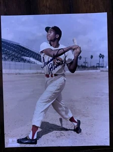 Frank Robinson Signed 8x10 Photo Autographed Cincinnati Reds HOF - Picture 1 of 1